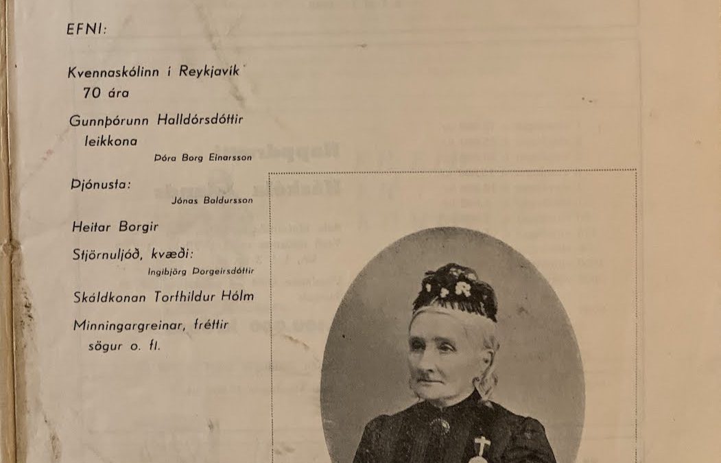 Nýtt kvennablað – tímarit, árgangar 6.-7. árgangur og öll tölublöðin (1945-1946) innbundin í einu bindi.